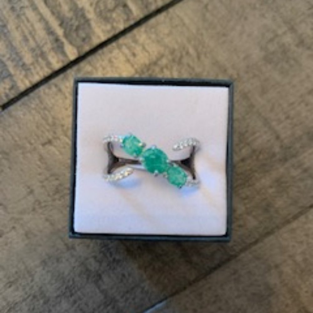 Bomb Party Ring Lab Created Teal Ice Crystal Size 9 Brand New in Box